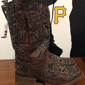 Gorgeous Ladies Corral West Boots